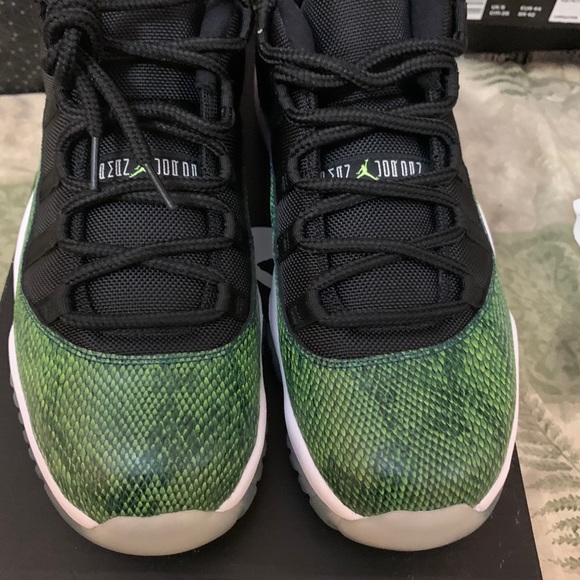Jordan 11 low snakeskin - Picture 5 of 5